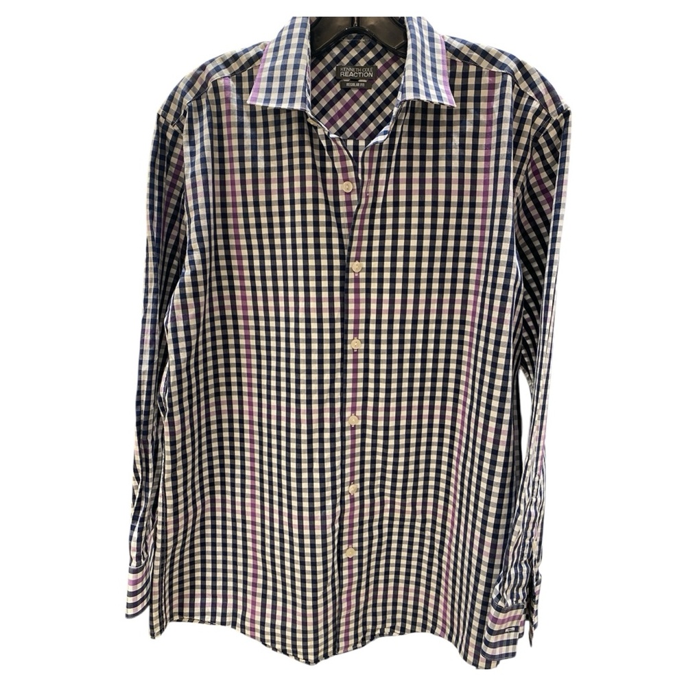 Kenneth Cole Reaction button down shirt. A timeless classic. 👔